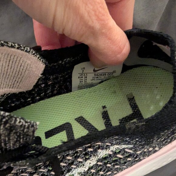 Women’s Nike Free Run Flyknit 2018 - Picture 3 of 4